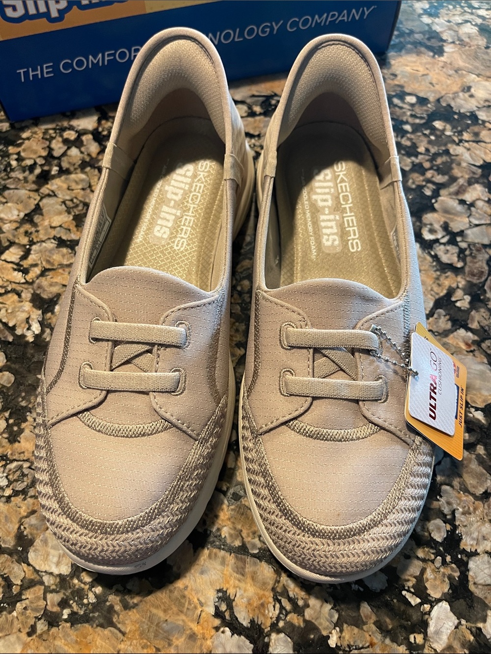 EUC Skechers Women's Slip-On Moccasins in Taupe suze 8 - Picture 2 of 7